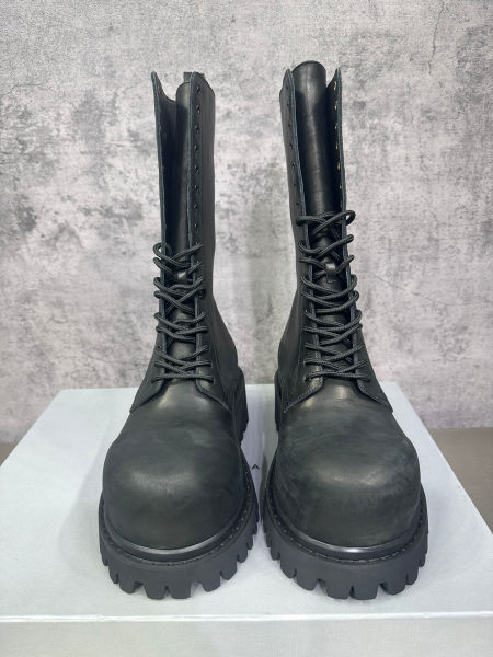 발렌시아가 스톰퍼 레이스업 롱부츠