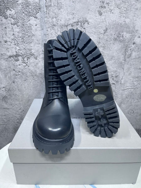 발렌시아가 서전트 레이스업 부츠
