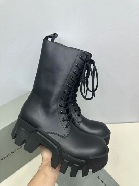 발렌시아가 불도저 레이스업 부츠