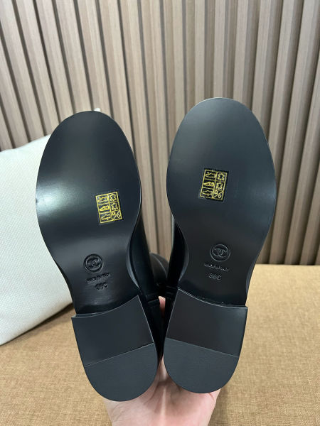 샤넬 퀼팅 카프스킨 롱 부츠