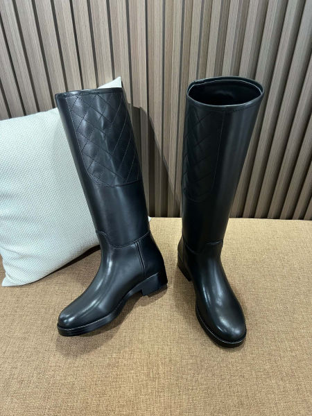 샤넬 퀼팅 카프스킨 롱 부츠