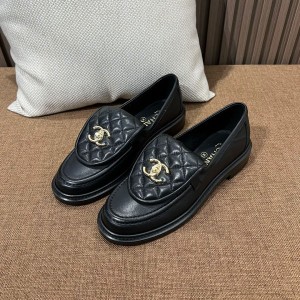 샤넬 퀼팅 모카신 로퍼