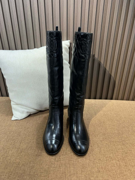샤넬 퀄팅 롱 부츠