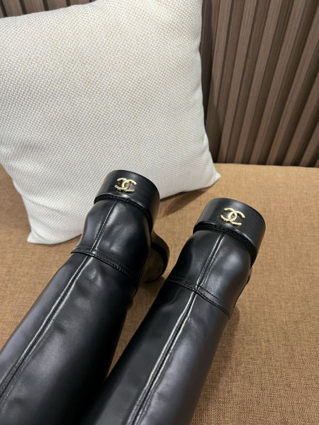 샤넬 롱 부츠