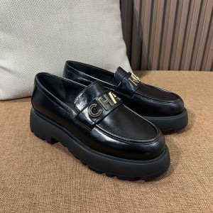 샤넬 로고 로퍼