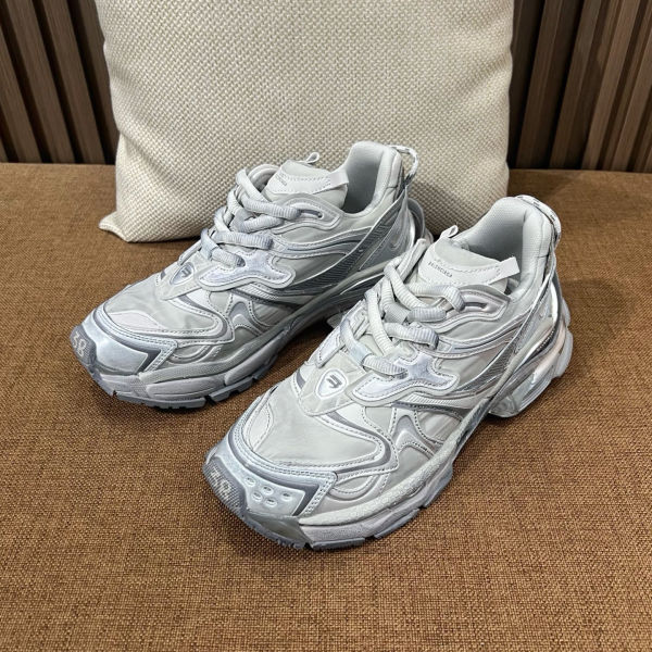 발렌시아가 러너 2.0 스니커즈(2color)