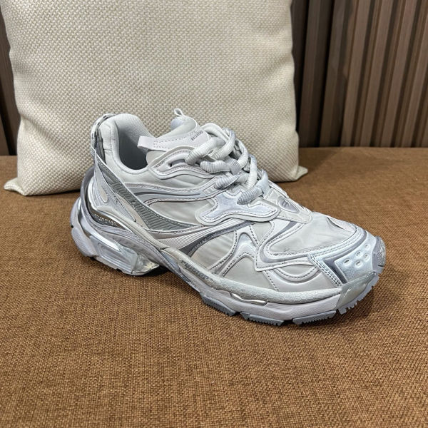 발렌시아가 러너 2.0 스니커즈(2color)