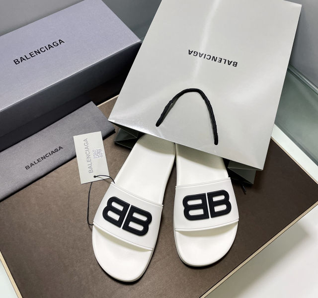 발렌시아가 클래식 슬리퍼