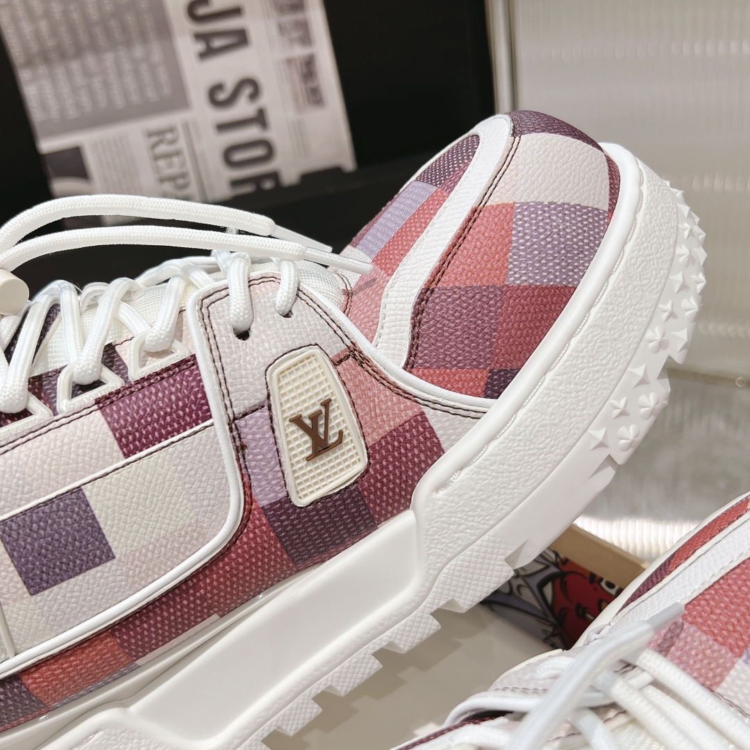 [152] L. LV 트레이너 맥시 컬러 체커보드 스니커즈 라이트 퍼플