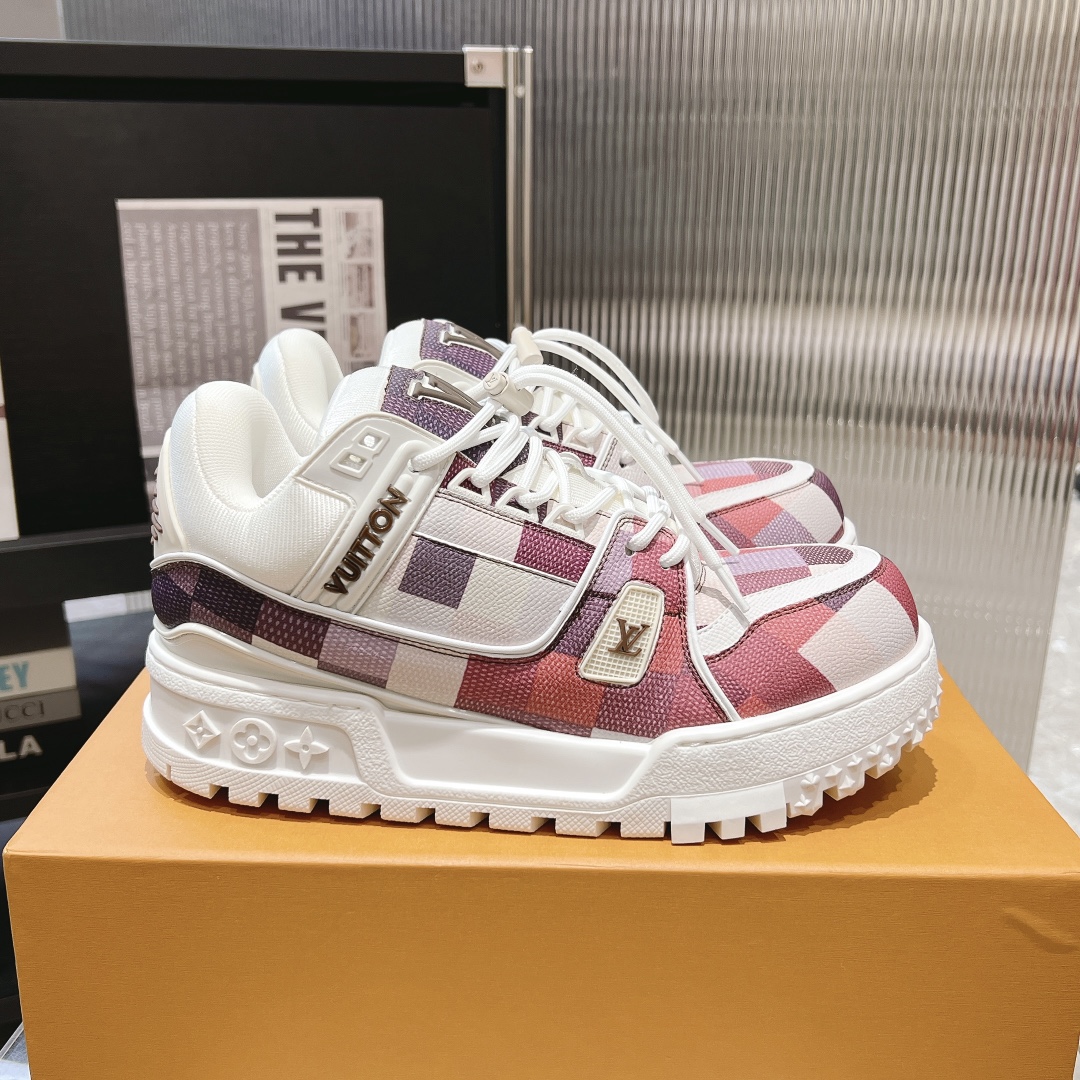 [152] L. LV 트레이너 맥시 컬러 체커보드 스니커즈 라이트 퍼플
