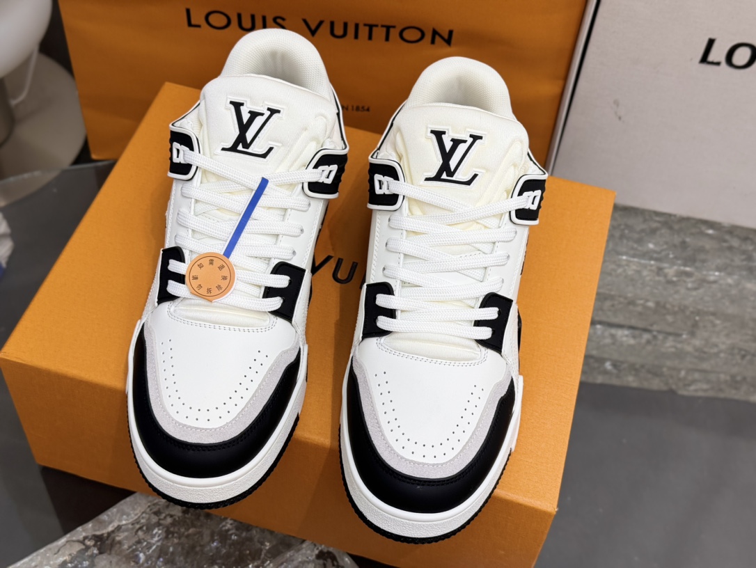 [152] L. 모노그램 LV 54# 트레이너 배색 스니커즈 블랙