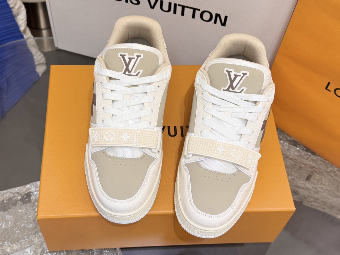 [152] L. LV 점보 프라워 트레이너 배색 스니커즈 베이지