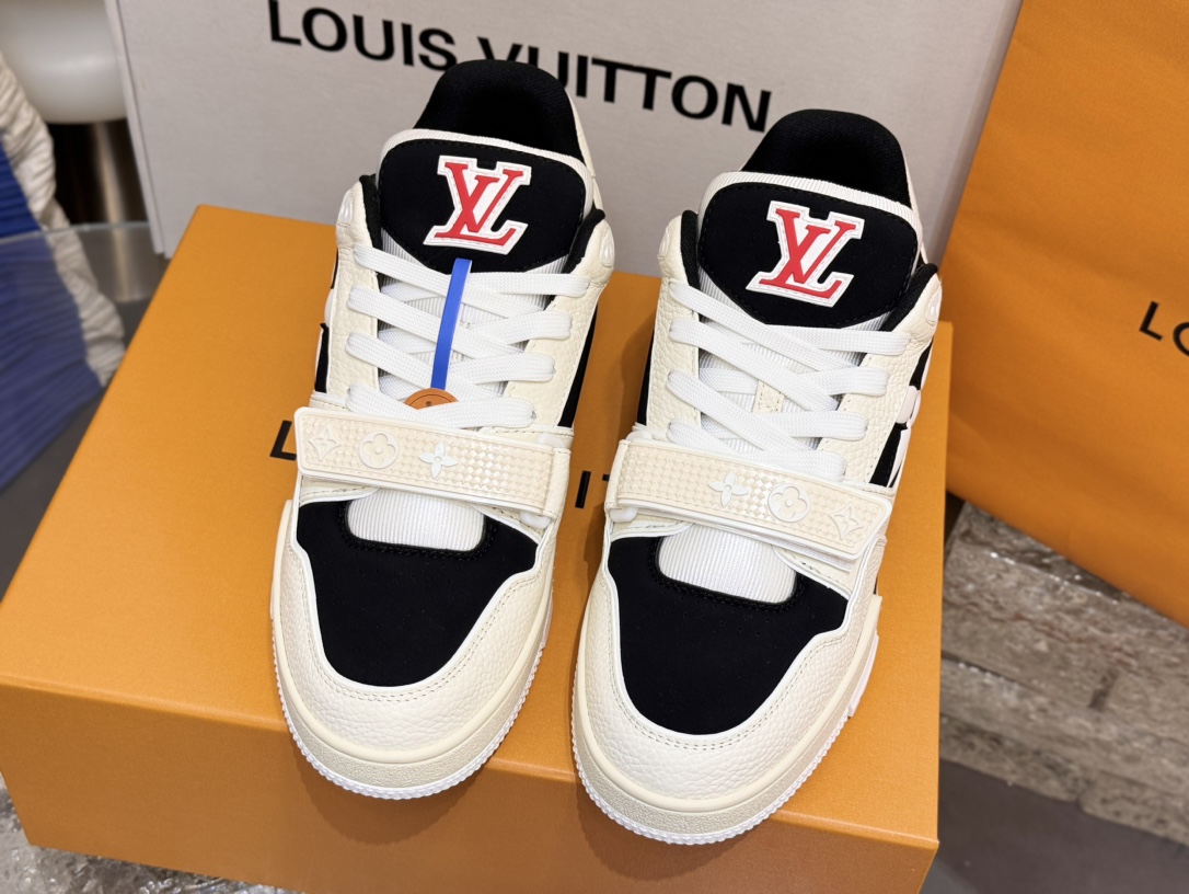 [152] L. LV 점보 프라워 트레이너 배색 스니커즈 블랙