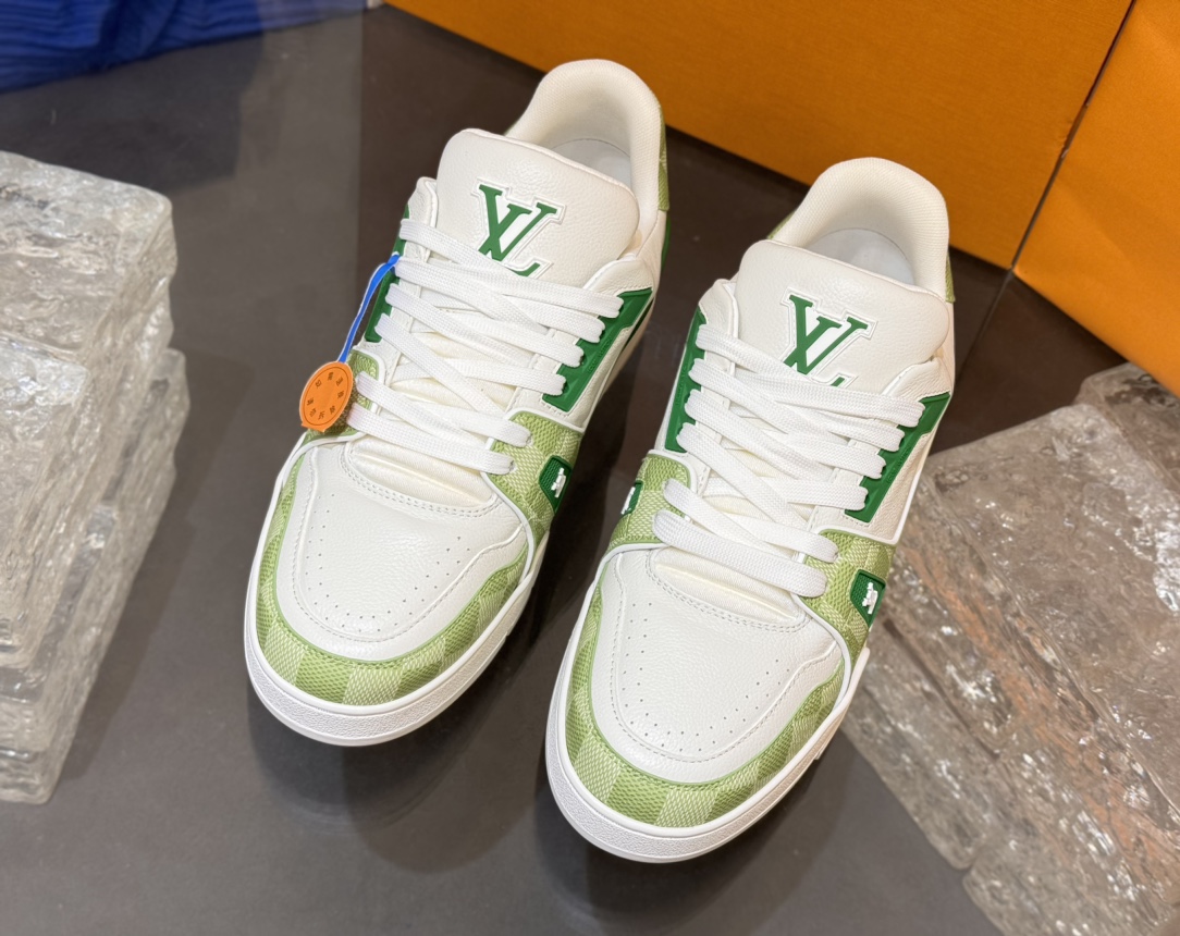 [152] L. LV 체커보드 이음 트레이너 스니커즈 그린