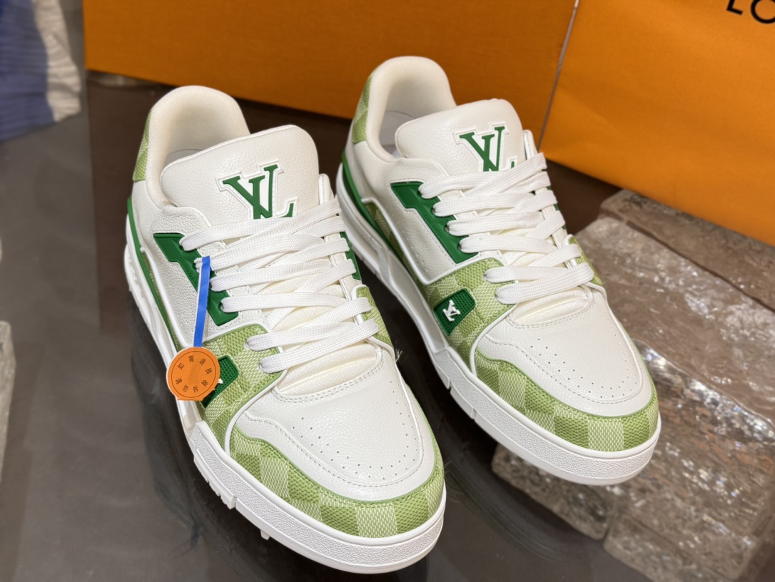 [152] L. LV 체커보드 이음 트레이너 스니커즈 그린