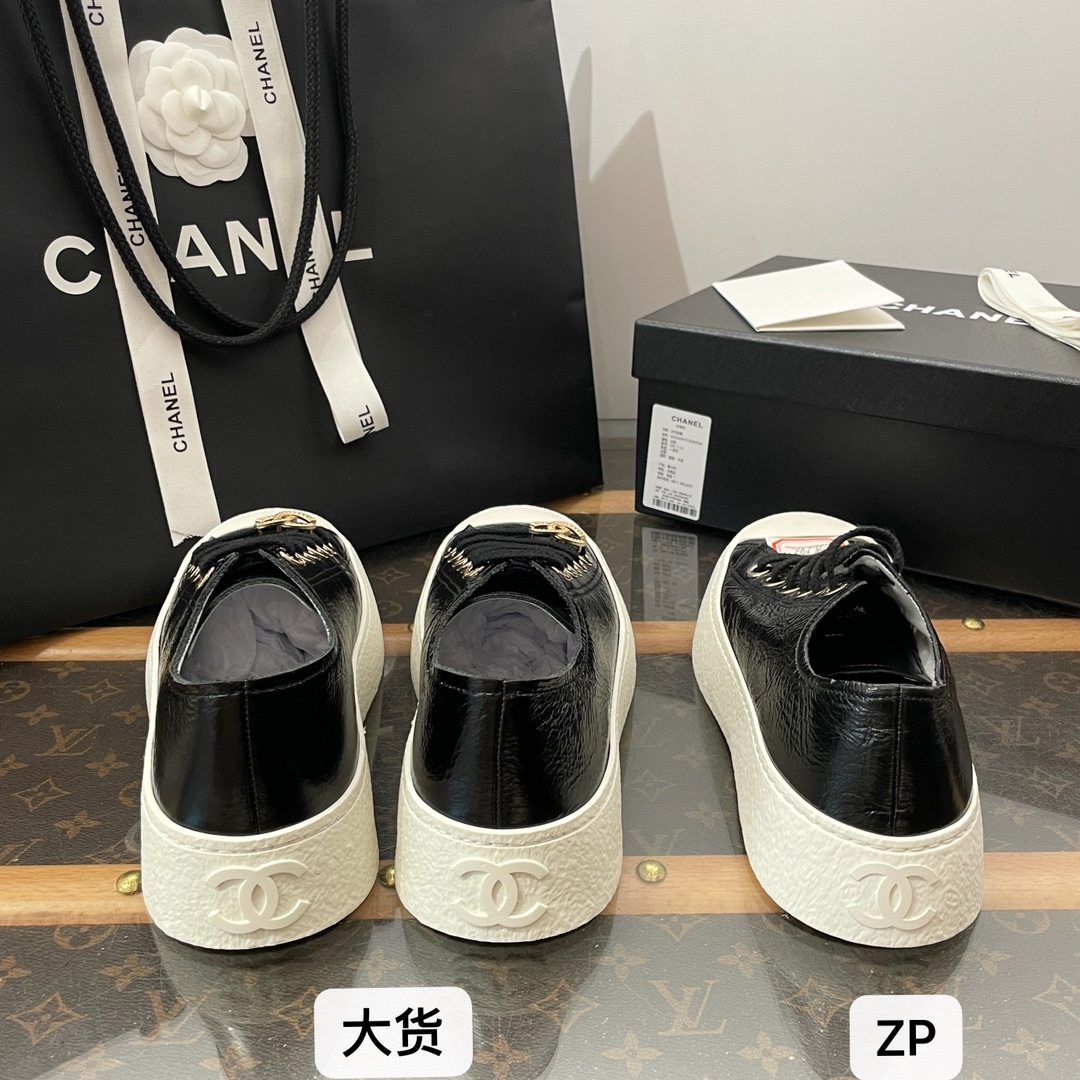 ㅅ*넬 CC로고 에나멜 스니커즈 블랙 3.5cm