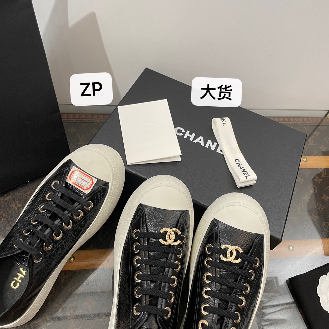 ㅅ*넬 CC로고 에나멜 스니커즈 블랙 3.5cm