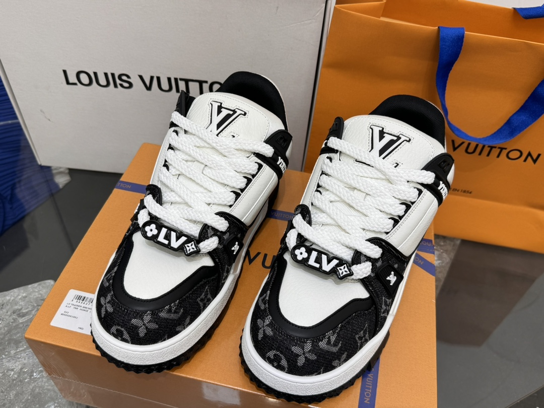 [152] L. 데님 가죽 이음 LV 트레이너 맥시 스니커즈 블랙
