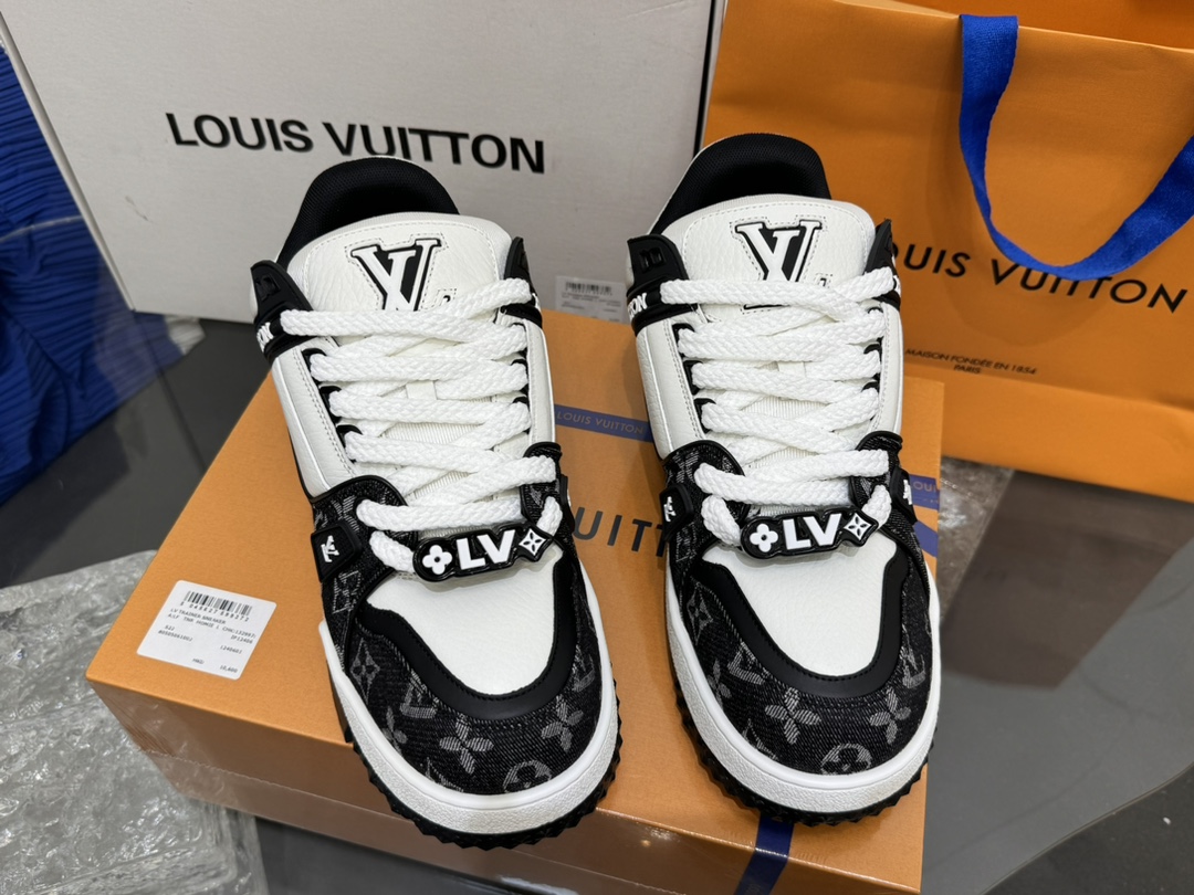 [152] L. 데님 가죽 이음 LV 트레이너 맥시 스니커즈 블랙