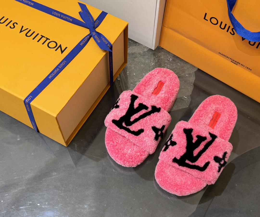 L. LV 이니셜 양털 슬리퍼 5컬러 (여성용)