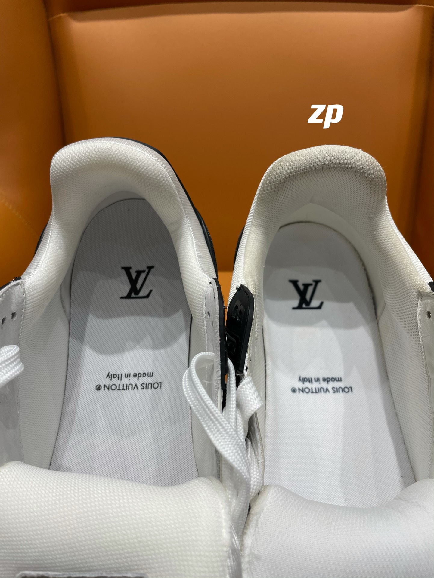 루이비통 LV 트레이너 커플 스니커즈 4컬러