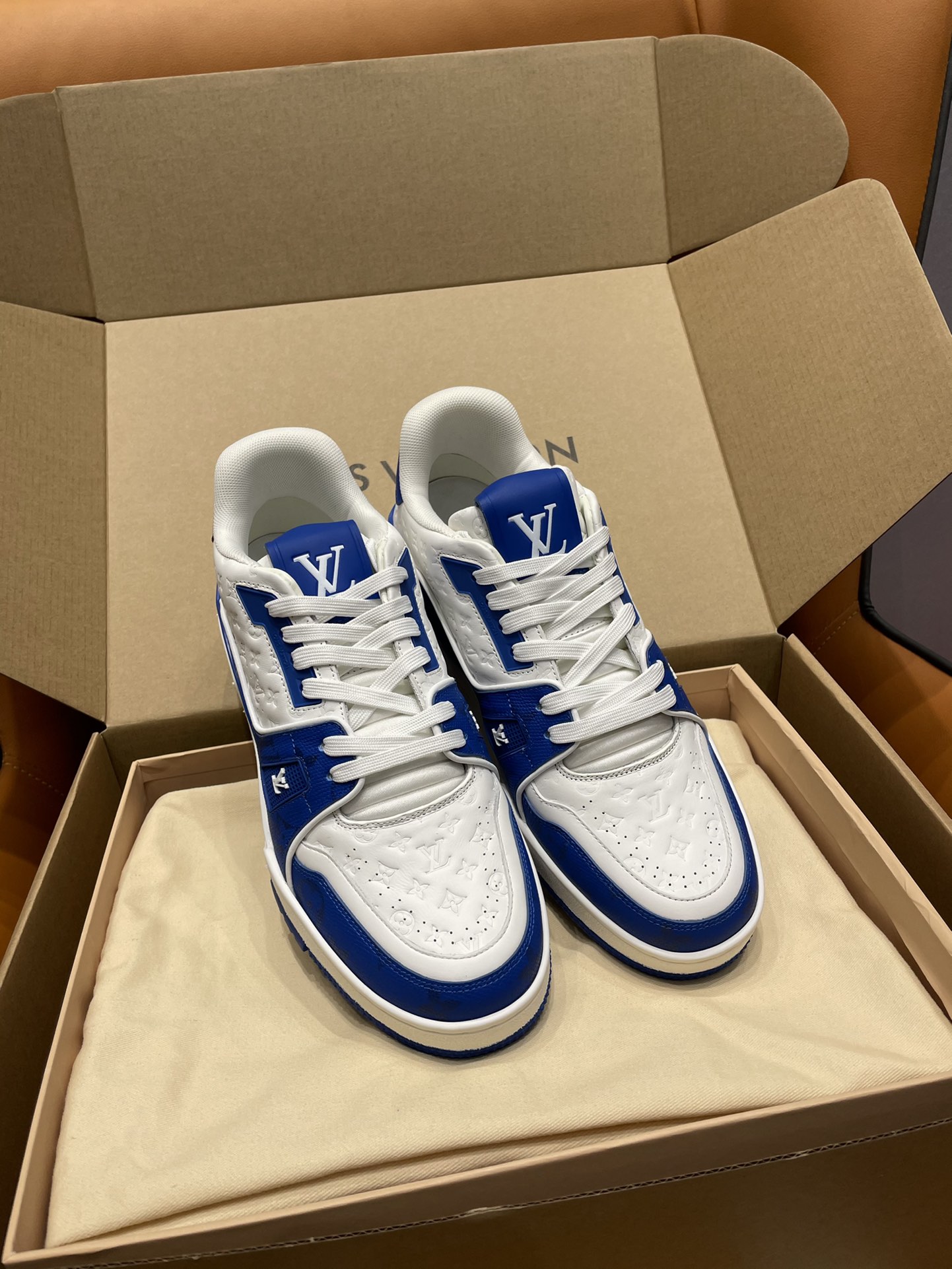 루이비통 트레이너 스니커즈 3 컬러