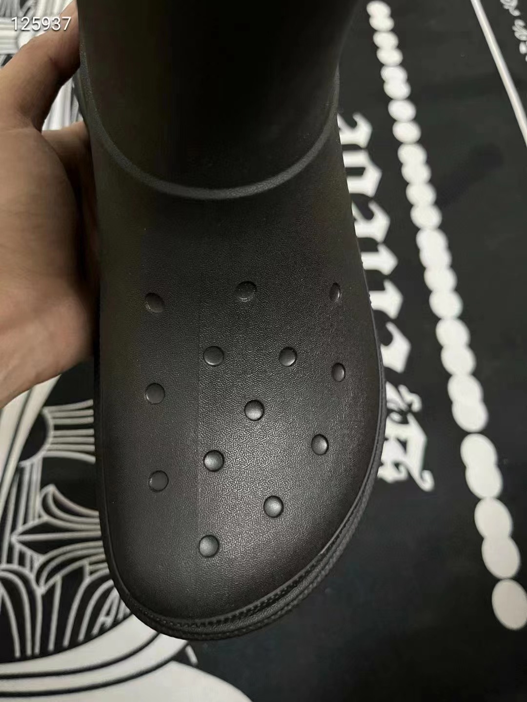 발렌시아가 크록스 부츠