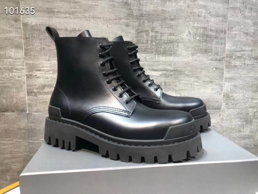 발렌시아가 모노그램 앵클 부츠