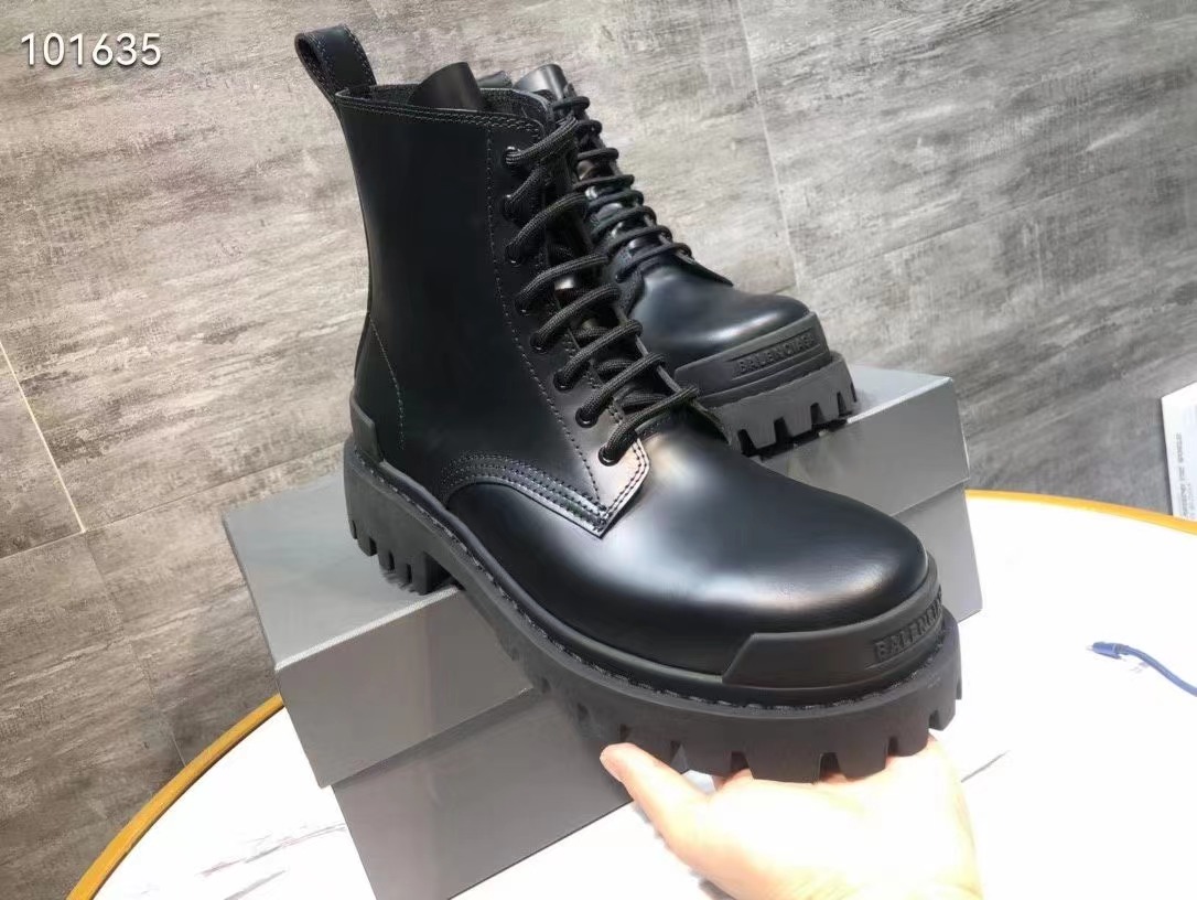 발렌시아가 모노그램 앵클 부츠