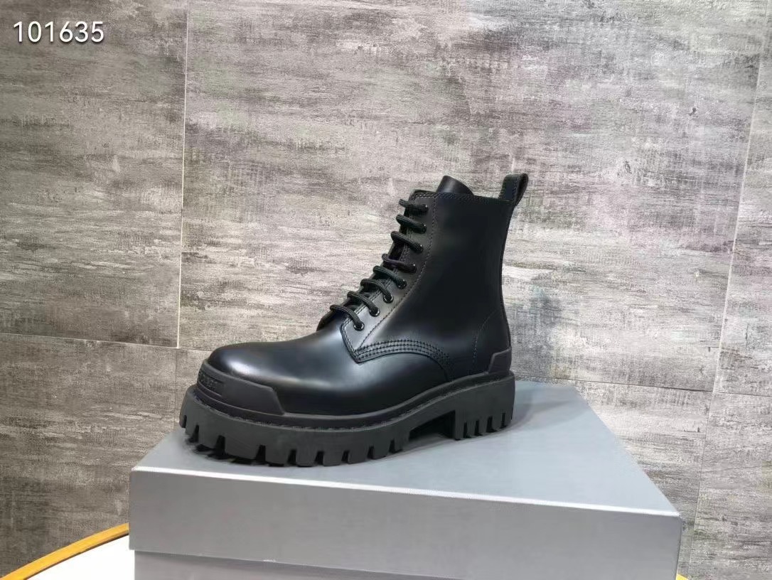 발렌시아가 모노그램 앵클 부츠