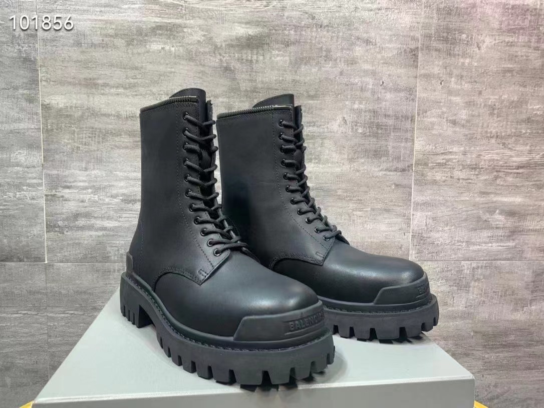 발렌시아가 레이스업 앵클 부츠 블랙