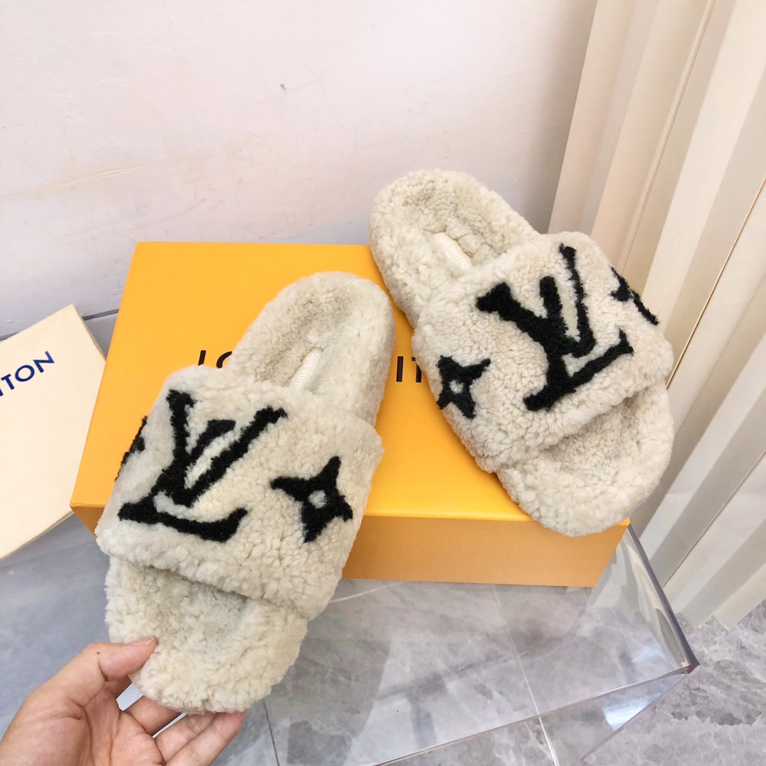 L. LV 로고 양털 슬리퍼 3컬러  (여성용)