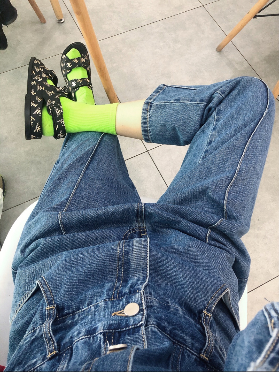 C.CC로고 프린트 샌들 블랙