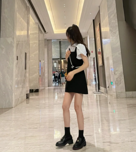 C. 스쿨백 버클 플랫폼 로퍼
