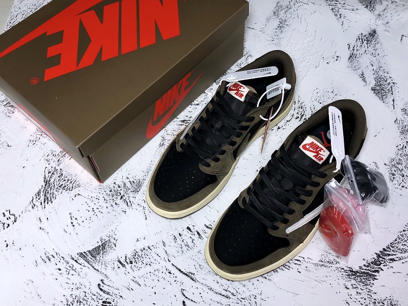 N. AJ1스캇로우