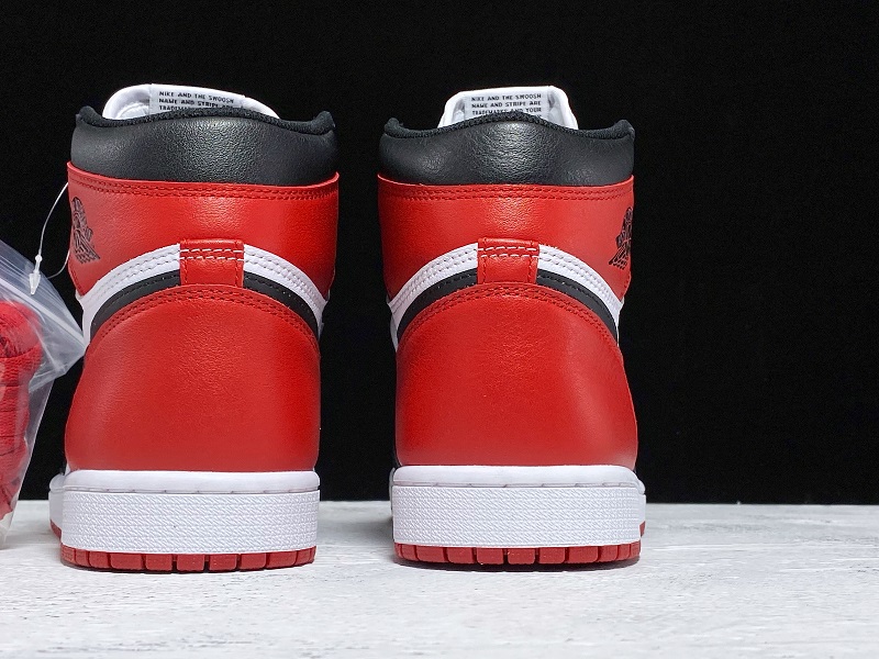 N.AJ1 블랙토